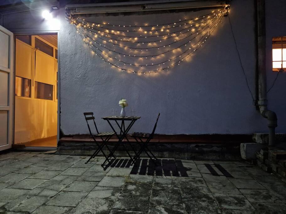 Charming Apartment With Private Terrace Bucureşti Eksteriør bilde